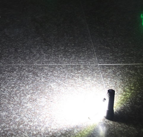 Фонарь светодиодный 535 ЧЕРНЫЙ D25/H95/2/LED USB-кабель, регулировка угла свечения, Charge